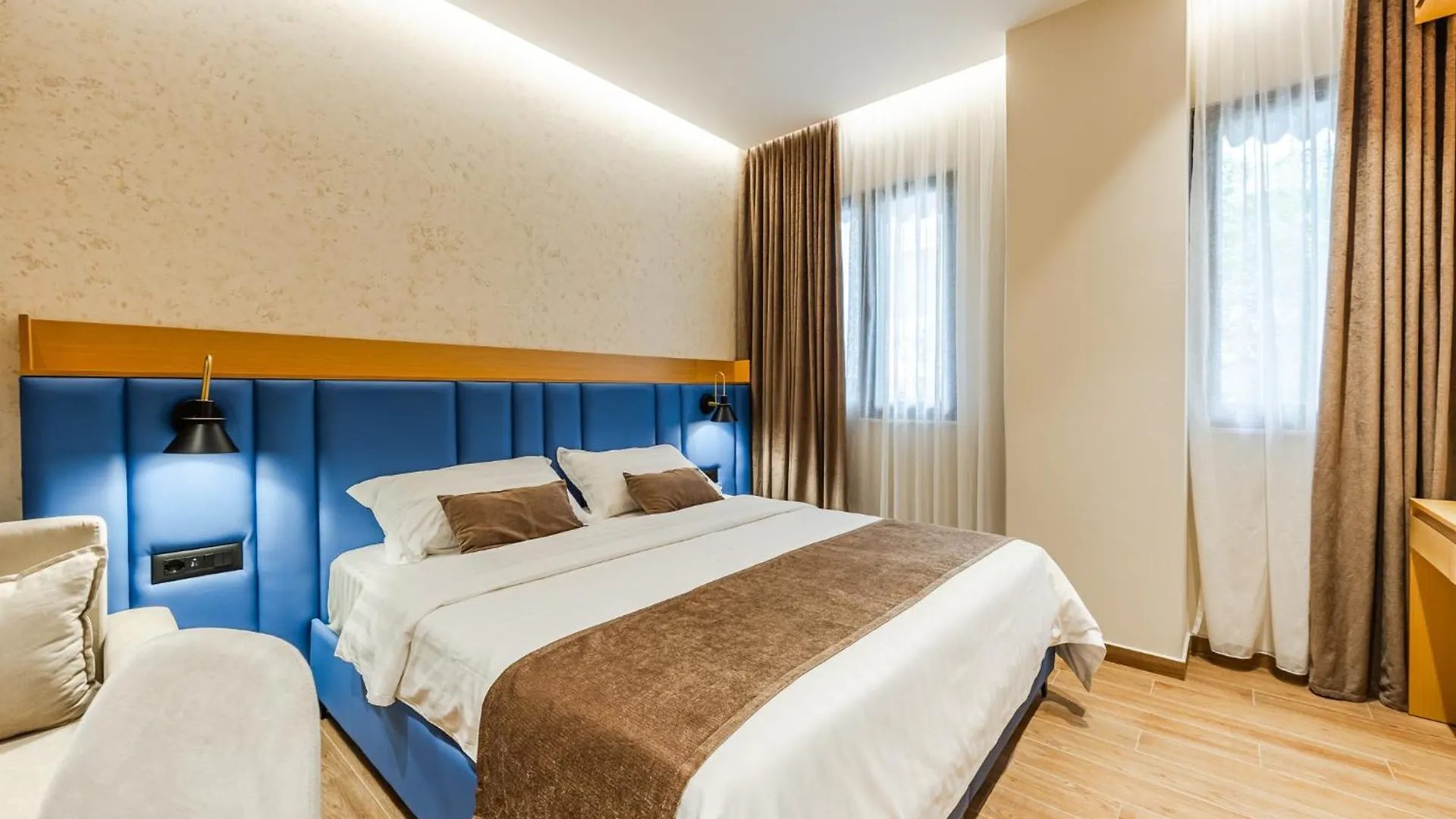 Arbo Boutique Hotel دراس 4*,