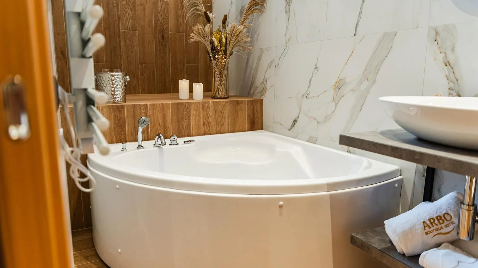 Arbo Boutique Hotel دراس