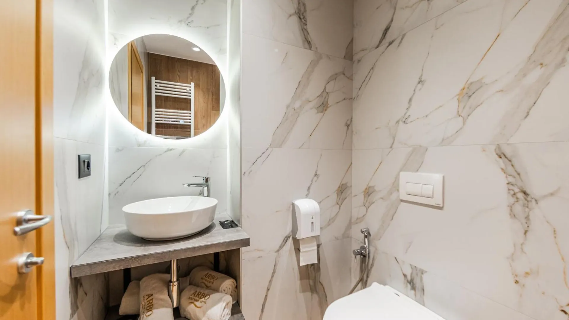 Arbo Boutique Hotel دراس