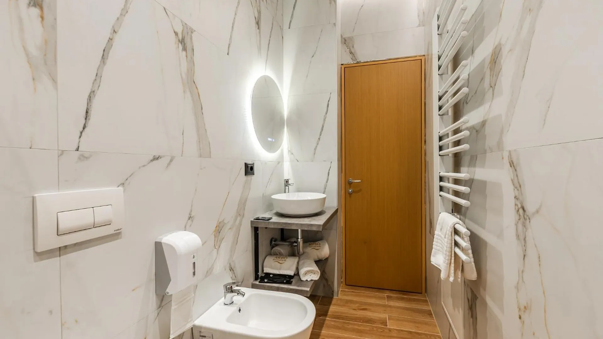 Arbo Boutique Hotel Durrës 4*,